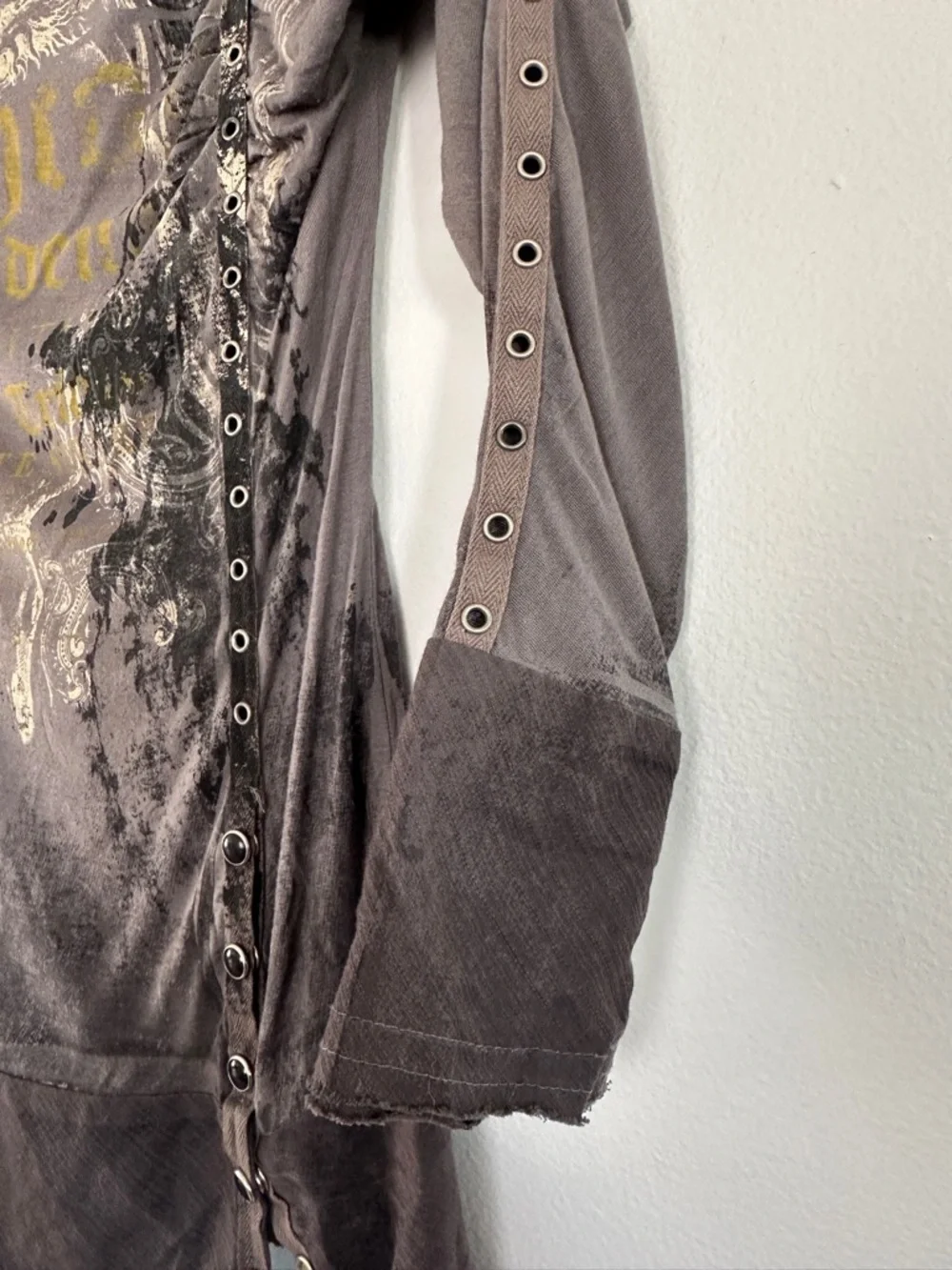 Salvage Y2K Grunge Gray Snap Button Rocker Punk Rivet Thrashed Thin Top XS - Picture 6 of 16